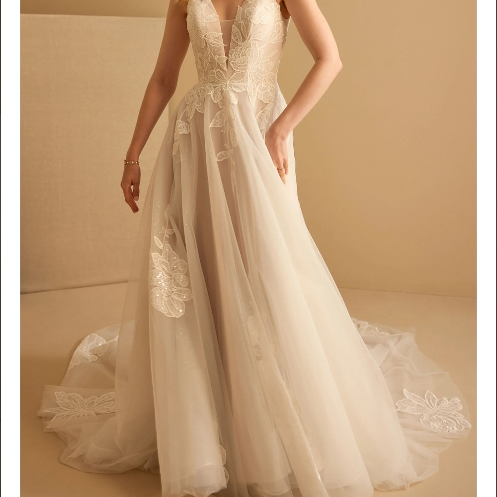Ivory Floral Lace Bridal Gown Arcadia Dress